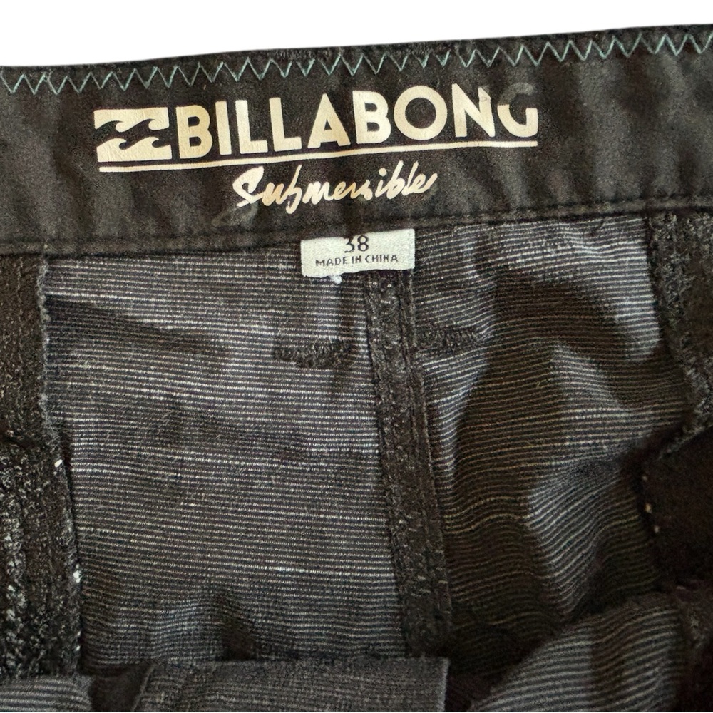 Billabong Submersible Gray Men's Shorts - Picture 2 of 3